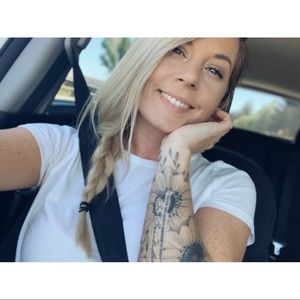 Meet your Posher, Kayla